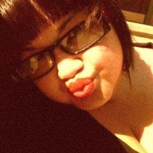 Elisabeth Garza - Myspace Profile Picture of Elisabeth Garza (@ellieblakedawn) on Myspace