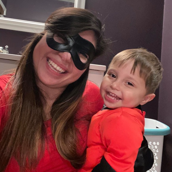 Profile Picture of Natasha Trinkle (@itstashabayyber) on Poshmark