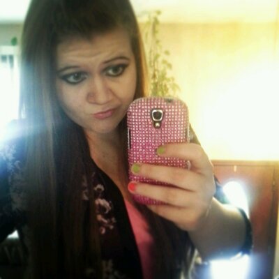 Profile Picture of Lisa Helm (@LisaRenee94) on Twitter