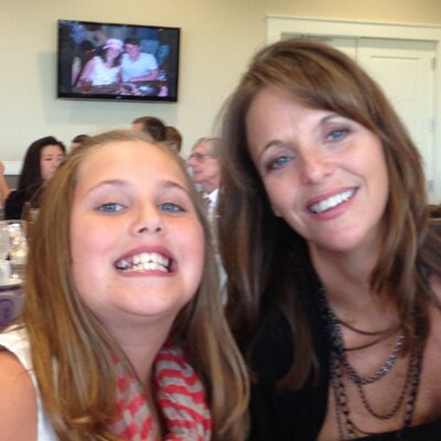 Profile Picture of Maribeth Lenz (@LenzLenza) on Twitter