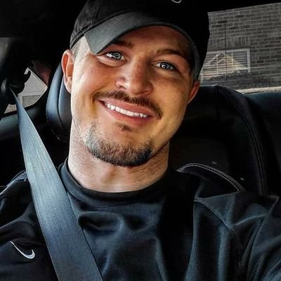 Profile Picture of D🐬 (@dillonbailey_12) on Twitter