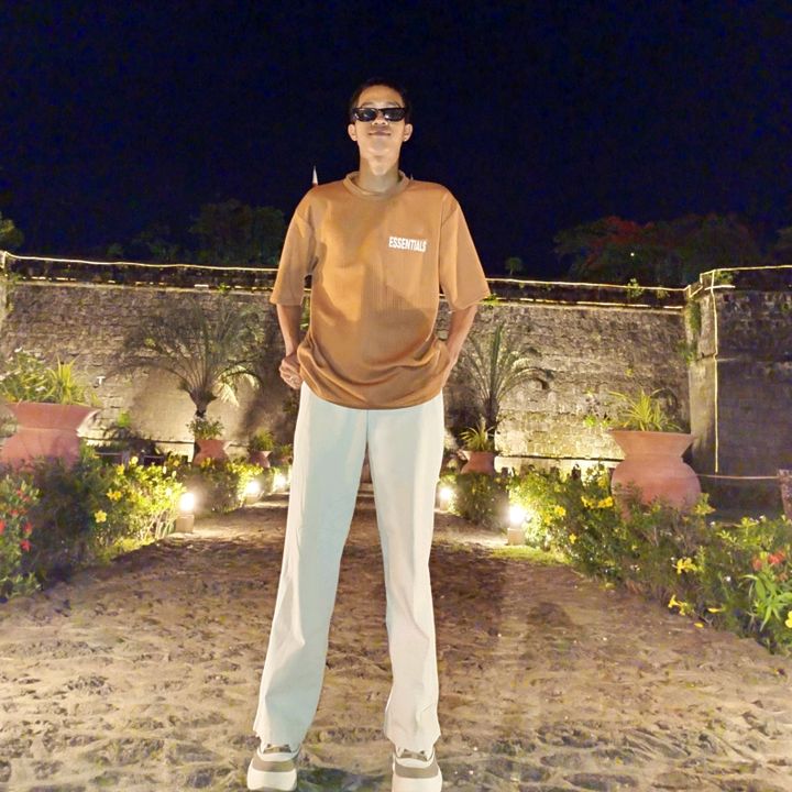 Profile Picture of MARK Quietly (@markjhongarcellano) on Tiktok