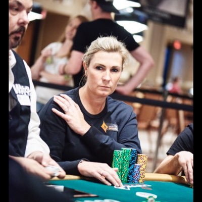 Profile Picture of Jackie Glazier (@JackieGlazier) on Twitter