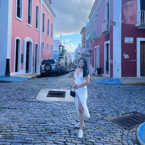 Profile Picture of Hyein Cho (@hyeincho8804) on Poshmark