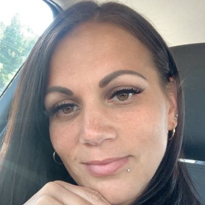 Profile Picture of AshleySommer  👑 💁🏻 (@Ashley_062) on Twitter