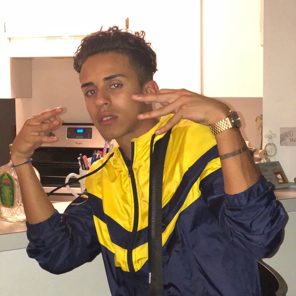 Profile Picture of Carlos Torrealba (@solkbih) on Poshmark