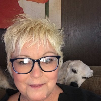 Profile Picture of Katherine Zyjewski (@Jonesey898) on Twitter