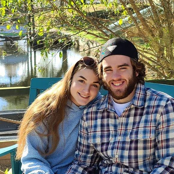 Leah Grohs - Poshmark Profile Picture of Leah Grohs (@leah2002) on Poshmark