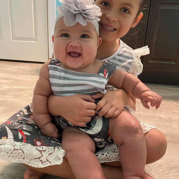 Profile Picture of Lorena Vasquez (@prettylori) on Poshmark