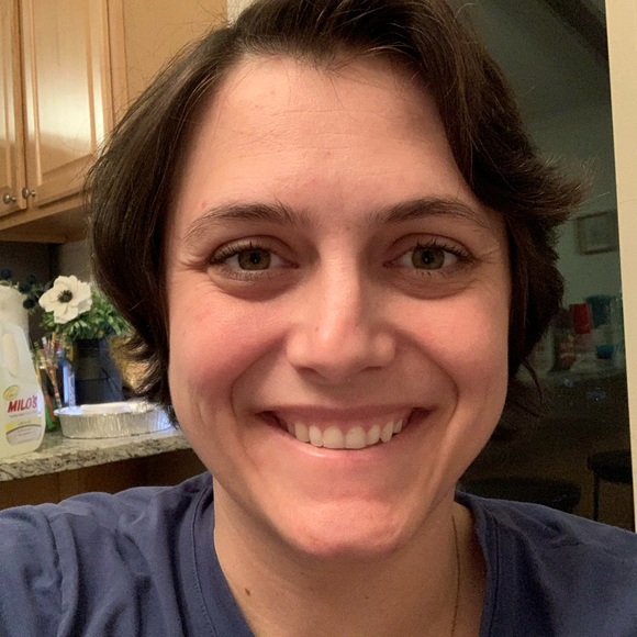 Profile Picture of Naomi Boitor (@nomes520) on Poshmark