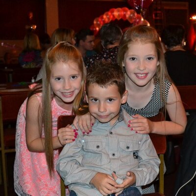 Profile Picture of Clair Murray (@clairmurray26) on Twitter
