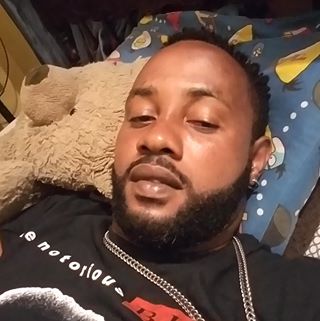 Profile Picture of Davian Edwards (@davian.edwards.35) on Facebook