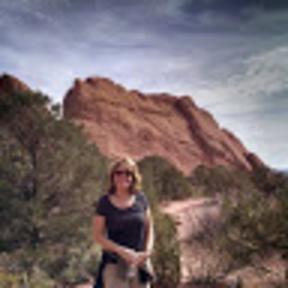 Profile Picture of Susan Obrien (@sgob) on Poshmark