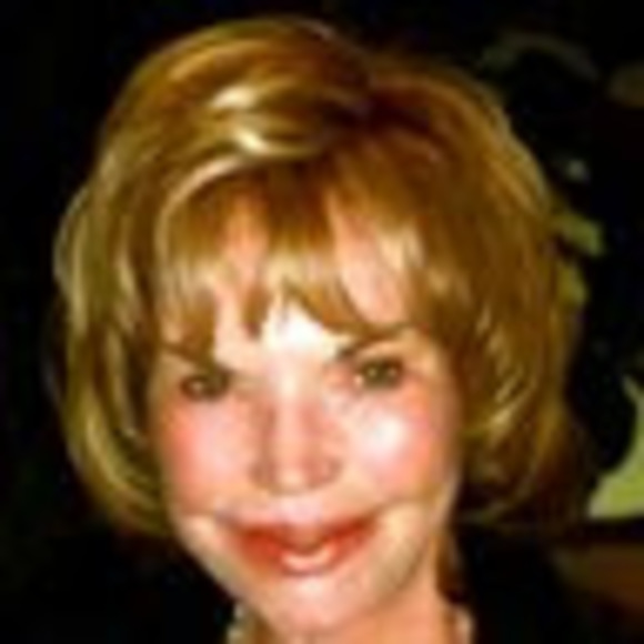 Profile Picture of Nancy Laytham (@laythamnancy) on Poshmark