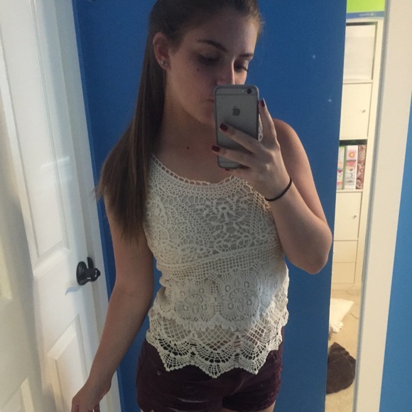 Profile Picture of Gabby Bellino (@gabby_bellino) on Poshmark