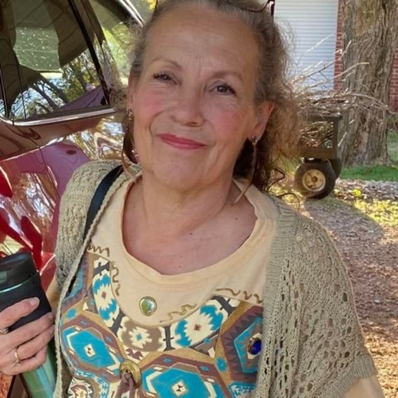 Profile Picture of Joanne Dudley-biler (@jojodud56) on Poshmark