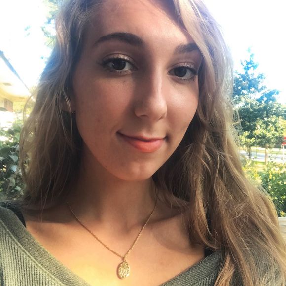 Meredith Nobles - Poshmark Profile Picture of Meredith Nobles (@theladylonglegs) on Poshmark