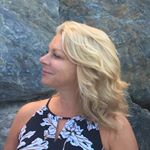 Profile Picture of Renee Murdoch (@coolinwhiterock) on Instagram