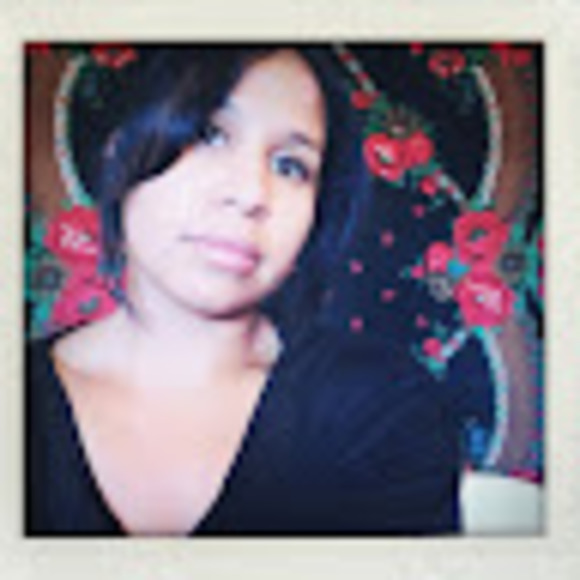 Profile Picture of Iris Perkins (@browngirldancin) on Poshmark