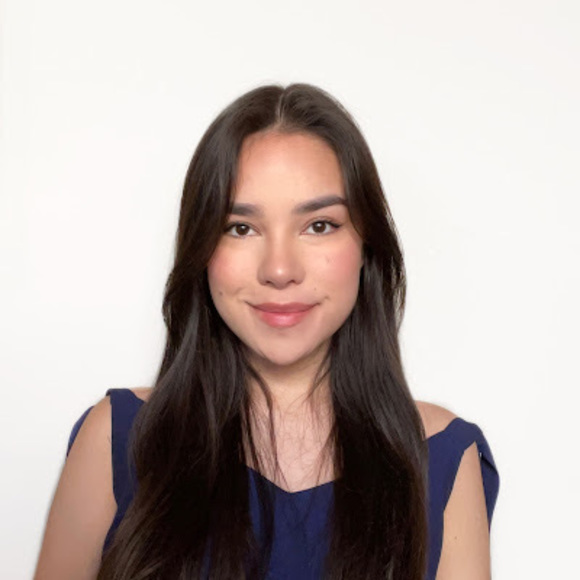 Profile Picture of Maria lucia Benavides (@malubg) on Poshmark