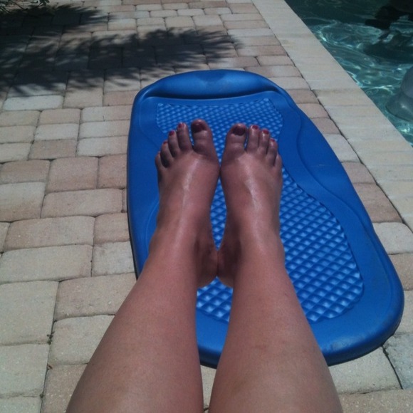 Profile Picture of Angie Tuschl (@atusch1) on Poshmark