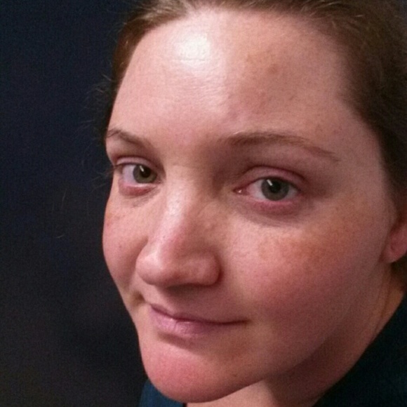 Profile Picture of Pamela Bonett-petrie (@soshilbutrfli) on Poshmark