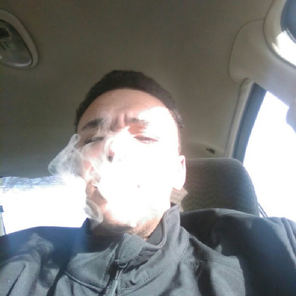 Profile Picture of Jordan Wray (@jaedubb) on Poshmark