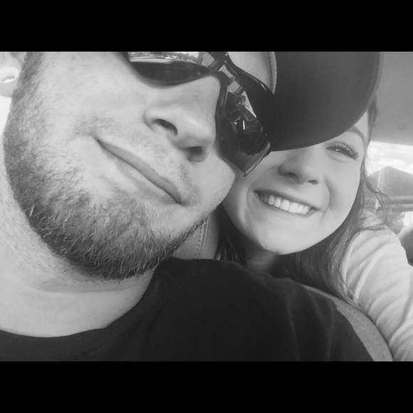 Myra Deskins - Poshmark Profile Picture of Myra Deskins (@myradeskins) on Poshmark