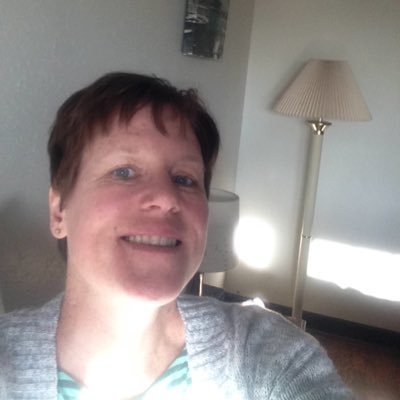 Profile Picture of Beth Paule (@Paulegirl1) on Twitter