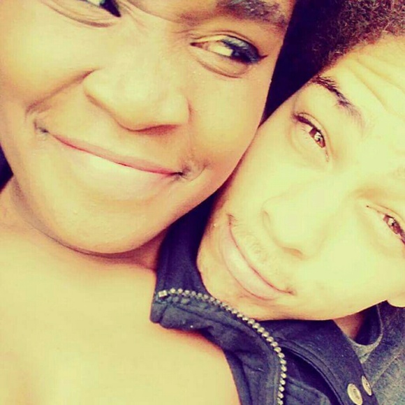 Profile Picture of Asia Pierro (@asiapierro1202) on Poshmark