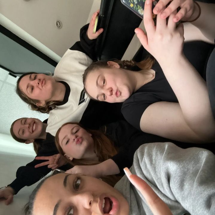 Profile Picture of Aliceeee <3 (@alice.mcloughlin09) on Tiktok