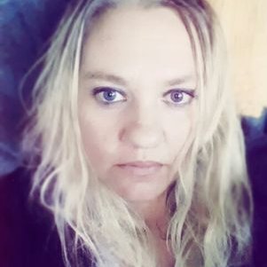 Profile Picture of Angela (@RachaelHawkes2) on Twitter