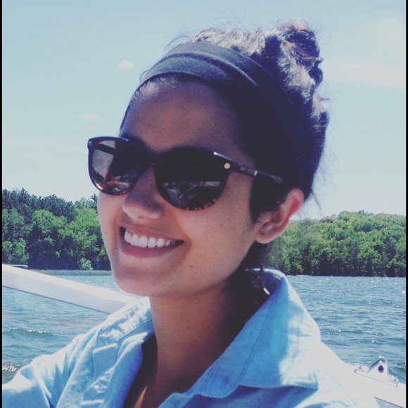 Profile Picture of Louisa Harstad (@lharstad) on Poshmark