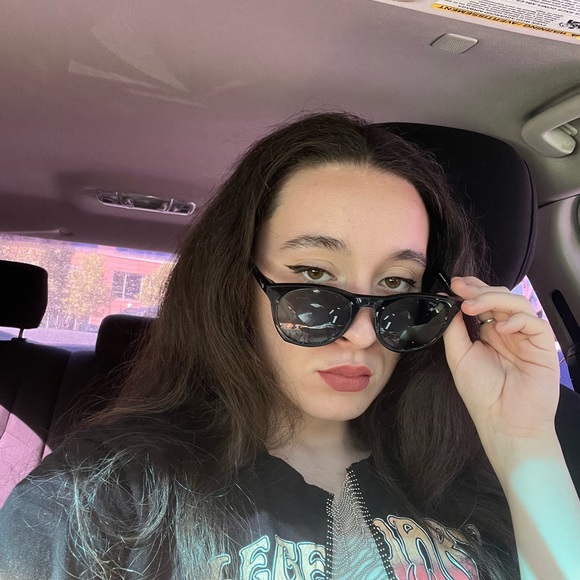 Profile Picture of Jadyn Balsz (@jjbalsz26) on Poshmark