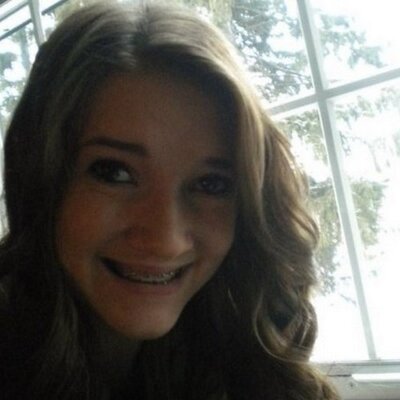 Profile Picture of Libby Wagner (@Nilesbigsis) on Twitter