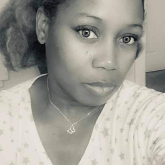 Profile Picture of Cassandra Mckenzie (@seekcnm) on Poshmark
