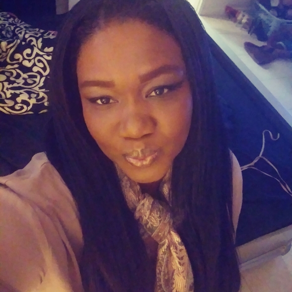 Profile Picture of Monique Moses (@ricelakisa39) on Poshmark