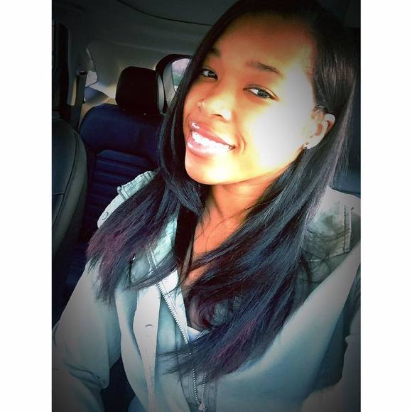 Profile Picture of Bree Carter (@breacarter) on Poshmark