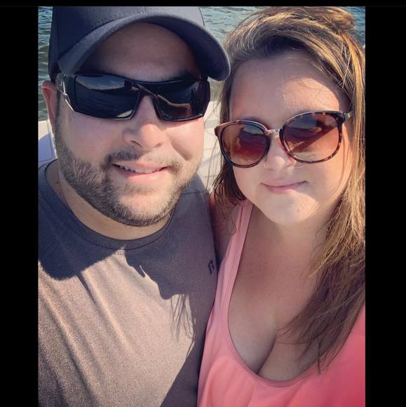 Profile Picture of Amanda Perrone (@hisragazza) on Poshmark