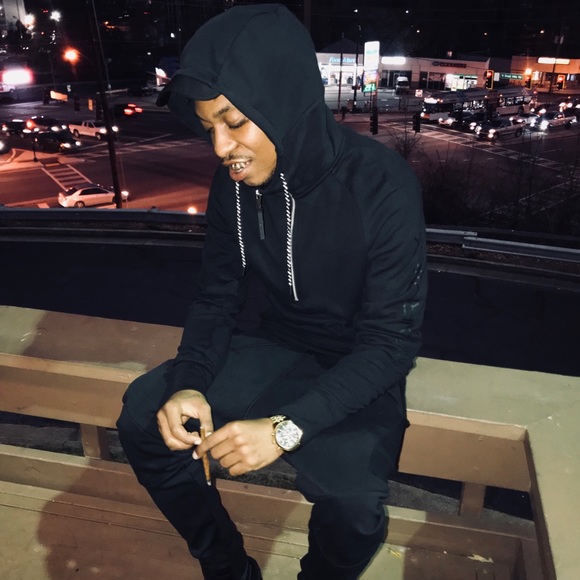 Profile Picture of Jimel Lewis (@gangway_milly) on Poshmark