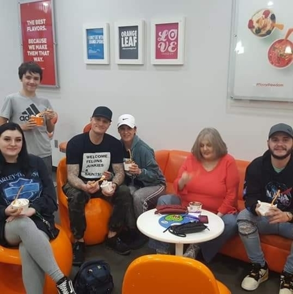 Travis Skelton - Poshmark Profile Picture of Travis Skelton (@travisskelton40) on Poshmark