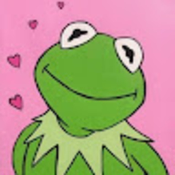 Profile Picture of Norah Ditzler (@ditzlernorah) on Poshmark