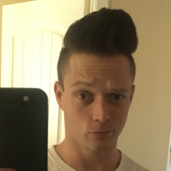 Profile Picture of Matthew Mccown (@mateoloco) on Poshmark