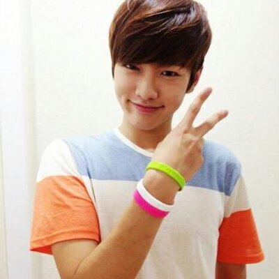 Profile Picture of Shin Won Ho 신원호 (@shinwonho1991) on Twitter