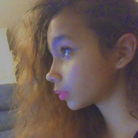 Profile Picture of Gelixa Carrasquillo (@gelixac) on Poshmark