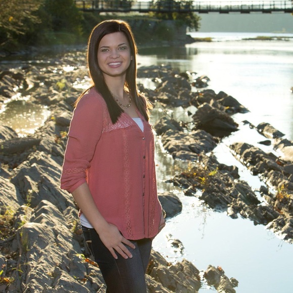 Profile Picture of Brianna Rupp (@briannarupp) on Poshmark