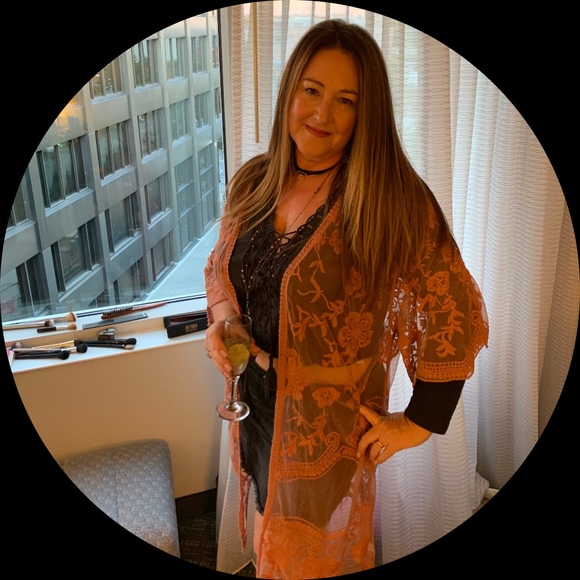 Profile Picture of Susan Ruark (@s_ruark) on Poshmark