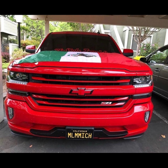 Profile Picture of David Mendoza (@davidmendoza487) on Poshmark