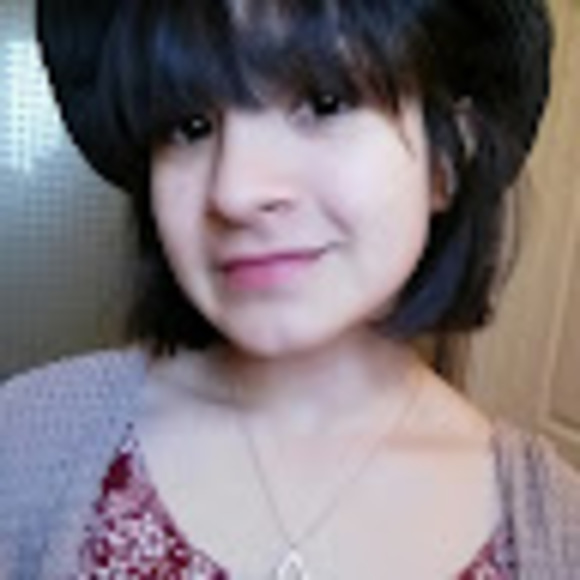 Profile Picture of Crystal Fimbres (@crystalfimbr160) on Poshmark