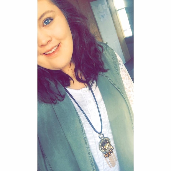 Profile Picture of Trinity Waycaster (@trin1231) on Poshmark